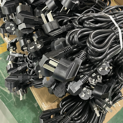 Cabo de Electric Power do automóvel com tomada