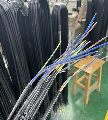 Cabo distribuidor de corrente do PVC com tomada